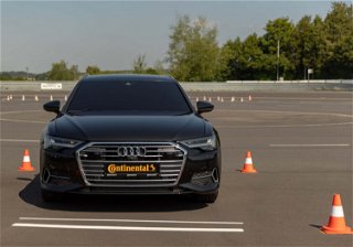 Besondere Herausforderung: Der Audi A6 war komplett blickdicht und musste nur über die Bordkameras navigiert werden