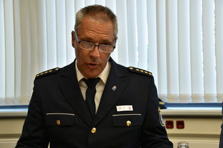 Leitender Polizeidirektor Jürgen Fehler gibt einige Beispiele für den Erfolg der Videoschutzanlage.