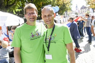 Oberbürgermeister Dr. Heiko Winterfeld (li.) und Bürgermeister Dag Wehner sind begeistert und stolz.