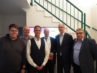 IHK-Besuch von links nach rechts: Lukas Adam, Clemens Adam, Markus Klimesch, Dr. Gunter Quidde, Dr. Andreas Freundt, Marcus Heide.