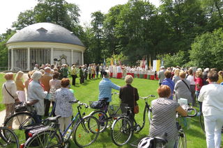Gebetsstation am Historischen Karussel in Wilhelmsbad