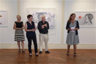 Annette Schulmerich (Hanauer Kulturverein), INK, Hubert Soltau und Andrea Sandow (Fachsbereichsleiterin Kultur des MKK)