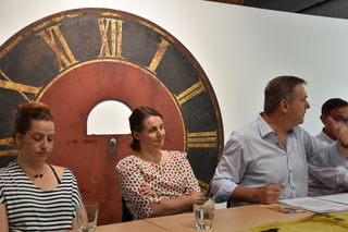 (von links) Alexandra Streubel, mit Dr. Viktoria Aschenfeld und Claus Kaminsky