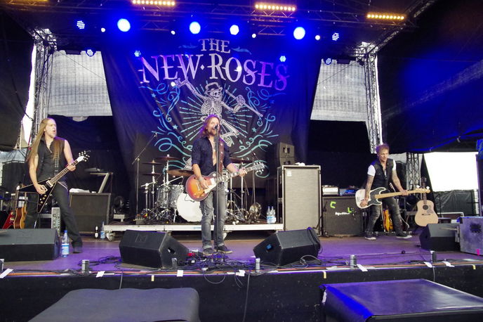 Die Band THE NEW ROSES