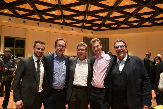 Die vier Kandidaten mit amtierenden Bürgermeister Jörg Muth (Mitte)