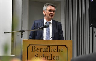 Günter Rau, Vertreter des staatlichen Schulamts für den Main-Kinzig-Kreises.