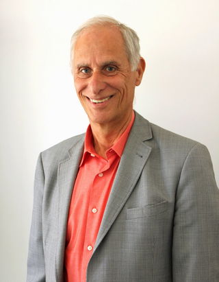„Für das Gesundheitsamt liegt gerade ein immer größerer Schwerpunkt der Arbeit auf dem Schutz der medizinischen und pflegerischen Einrichtungen“: Gesundheitsamtsleiter Dr. Siegfried Giernat.