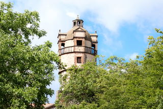 Der Turmhelm des Bergfrieds stammt aus der Renaissance.