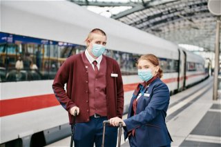  Auszubildende zur Fachkraft im Gastgewerbe  - Foto:  Deutsche Bahn AG / Dominic Dupont