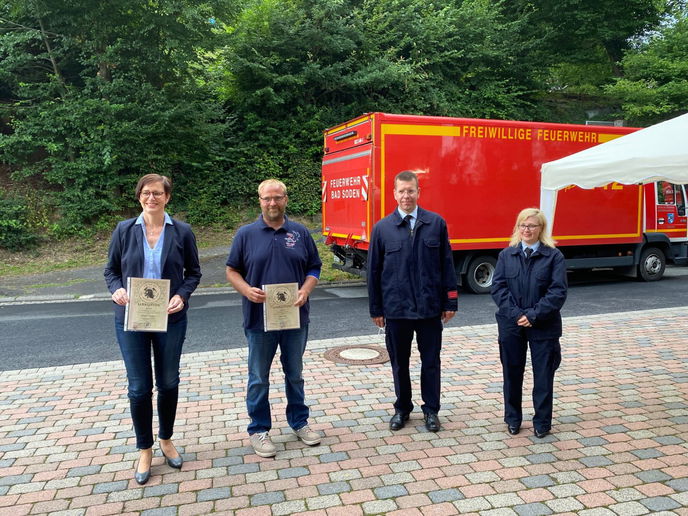 Ehrung zu 25 Jahren Mitgliedschaft (v.li.): Claudia Kirchner, Stefan Noll, der neue Vorsitzende Nils Jaschik und die neue 2. Vorsitzende Carina Ringelmann.