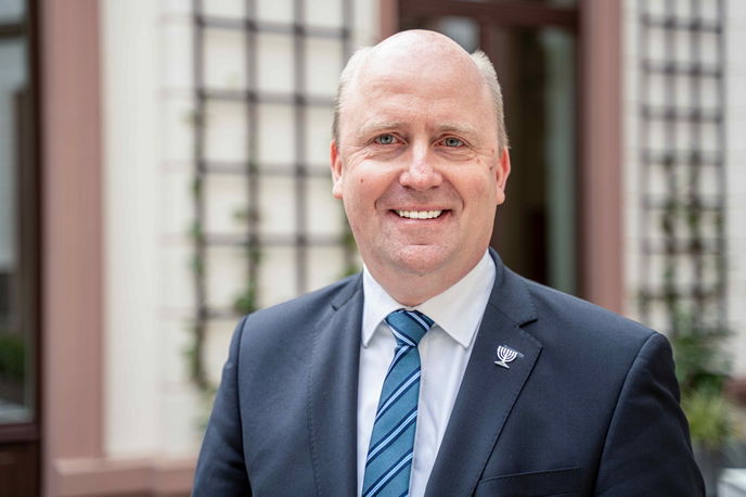 Uwe Becker soll als Staatssekretär für Bundes- und Europaangelegenheiten auf Mark Weinmeister folgen. - Foto: Hessische Staatskanzlei