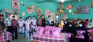 Die Geburtsklinik Maradana in Beruwala hat eine Lebensmittelspende erhalten.