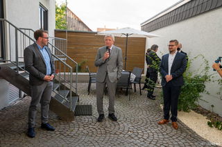 Volker Bouffier mit den O|N-Geschäftsführern Christian P. Stadtfeld und Hendrik Urbin 