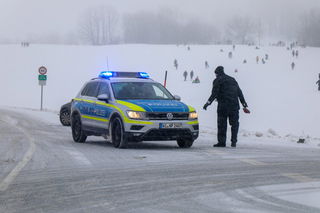 Die Parkplätze waren belegt, die Zufahrten wurden gesperrt