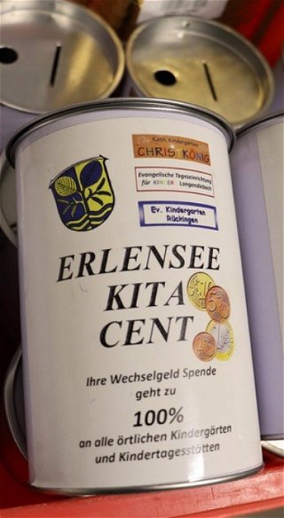  Die Initiative für die Aktion „KiTa-Cent“-Sammeldosen geht auf eine Idee von Heinz Henrich, Inhaber von „Lotto Henrich“, zurück, der auch jahrelang als Sammelstelle und offizielle Anlaufstation für dieses Projekt tätig war.