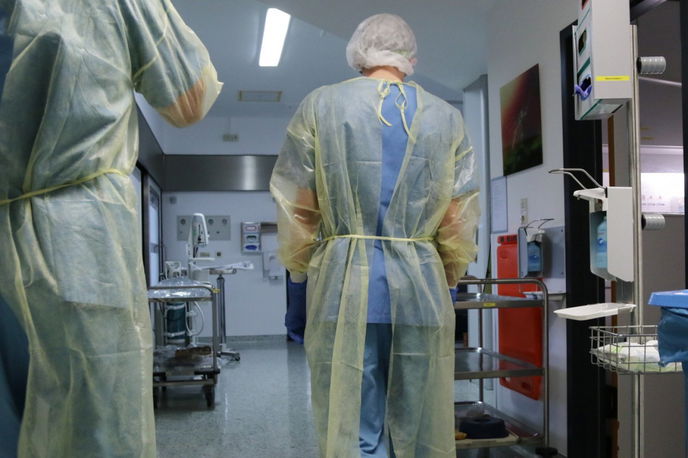 In den Krankenhäusern im Main-Kinzig-Kreis befinden sich derzeit 88 Patientinnen und Patienten mit Covid-19, intensivmedizinisch betreut werden neun, davon benötigen zwei ein Beatmungsgerät. - Symbolbild: KN/Carina Jirsch
