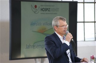 Dr. Tobias Kämpf, der Vorsitzende der AGH, begrüßte die Gäste herzlich.