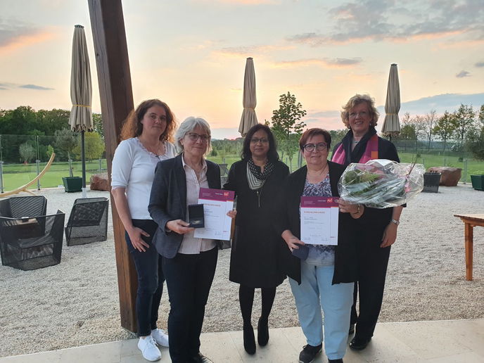 Karina Reul, Sabine Schmidt, Srita Heide, Barbara Horch, Monika Klosson (v.li.).