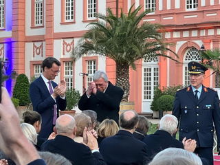 Volker Bouffier war sichtlich gerührt  