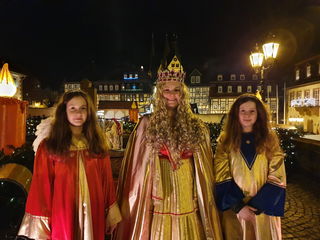 In Gelnhausen kommt das Christkind höchstpersönlich zur Eröffnung des Weihnachtsmarktes. 