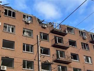 Ein zerstörtes Gebäude in Kyiv