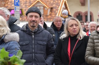 Lokaler IHK-Präsident und Verleger Oliver Naumann mit Petra Schmidt (Stadtmarketing)