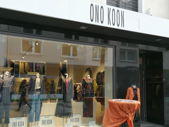 Das Modegeschäft Ono Koon in der Hanauer Innenstadt. Die Ansiedlung ist ein Ermittlungserfolg des gut gefüllten Werkzeugkoffers des Stadtentwicklungsprogramms Hanau aufLADEN.  - Foto: Stadt Hanau/Moritz Göbel
