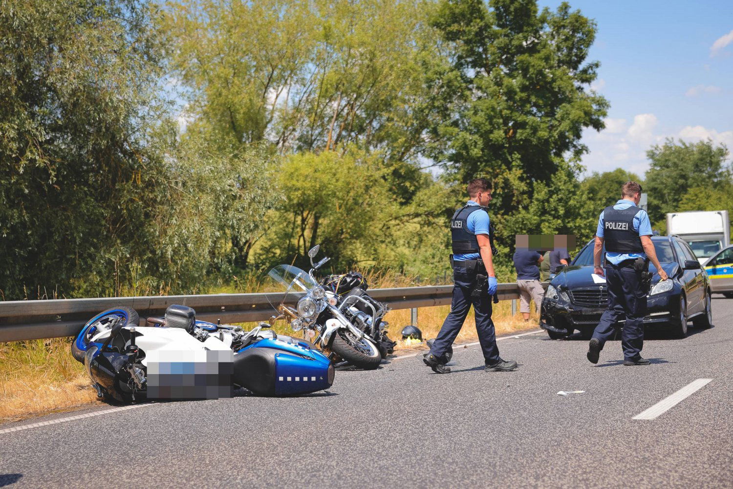 UPDATE: Bruchköbel: Schwerer Unfall Auf Der B 45 - Drei Verletzte