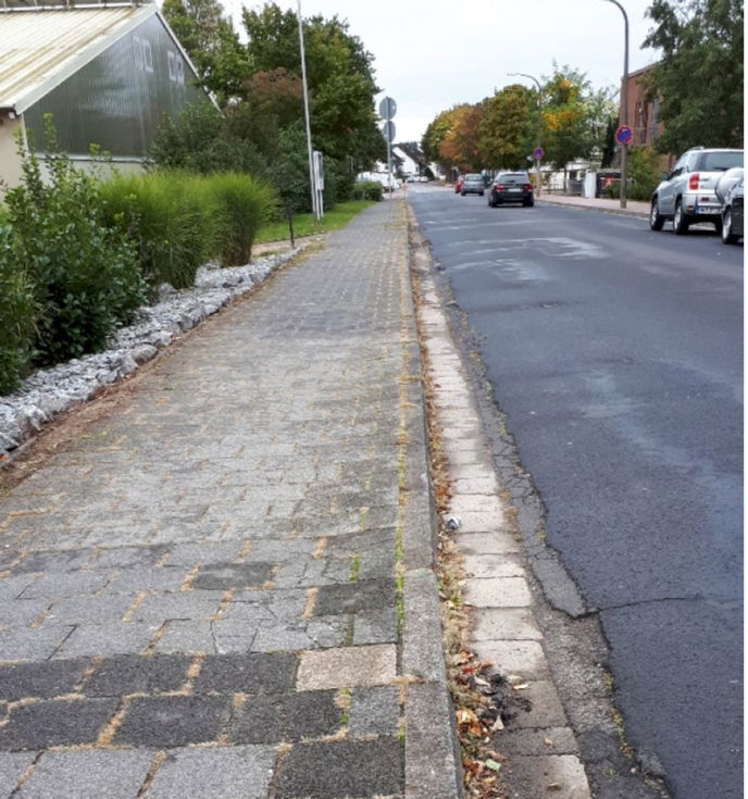 In einem schlechten Zustand ist auch die Konrad-Adenauer-Straße