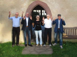 Die Hirzbacher Kapelle, hier der Vorstand mit (von links) Christoph Neizert, Hartmut Schneider, Silvia Behnke, Gerhard Alisch und Wilhelm Dietzel wird mit dem Sonderpreis gewürdigt. - Foto: MKK-Pressestelle