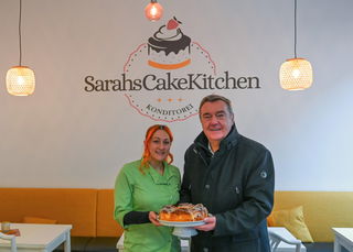 Tortenwerkstatt, Konditorei und Café zugleich ist Sarahs Cake Kitchen in der Hospitalstraße 17. 