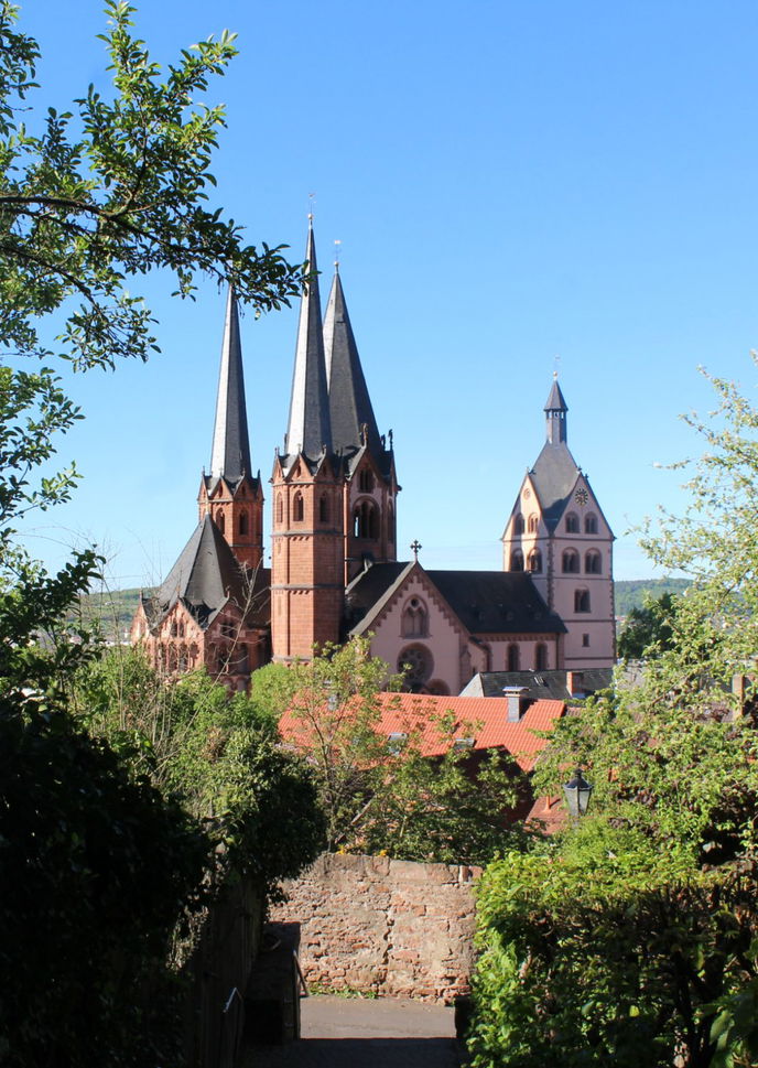 Die Gelnhäuser Marienkirche. 