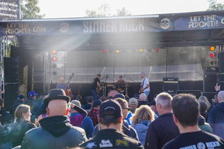 Jimmy Cornett & The Deadmen haben am Samstag für gute Stimmung auf dem Sinner Rock gesorgt.