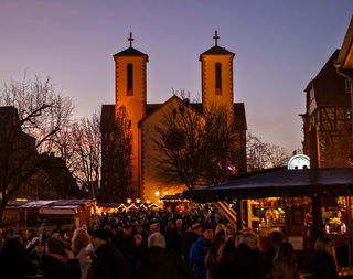 Kunsthandwerk, kulinarische Genüsse, Musik, Geselligkeit: Die perfekte Einstimmung aufs Weihnachtsfest vor der malerischen Kulisse der Gelnhäuser Altstadt.