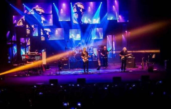 Dire Straits Legacy sind am Samstag, 4. Juli, ab 20 Uhr auf dem Fliegerhorst in Erlensee zu Gast.  - Foto/Copyright: by the artist