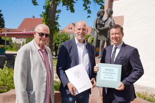 Sie freuten sich über den großen Andrang beim Soft-Opening des Bergwinkel-Museums (von links): die beiden Stadtarchivare und Projektbegleiter Bernd Ullrich und Jörn Hagemann sowie Bürgermeister Matthias Möller.