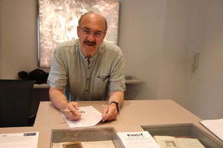 Stadtrat Reinhold Baier übernahm einen Tag ehrenamtlich den Aufsichtsdienst im Bergwinkel-Museum. 