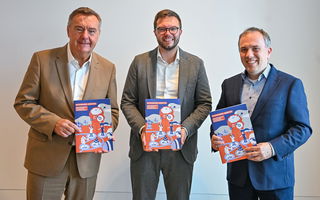 Hanaus Oberbürgermeister Claus Kaminsky, Bürgermeister Dr. Maximilian Bieri und Dr. Frank Martin (Vorsitzender der Geschäftsführung der Regionaldirektion Hessen der Bundesagentur für Arbeit (v.li.).