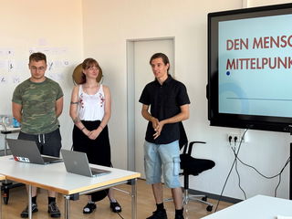 Die vier vorgestellten Konzepte zeigten eine beeindruckende gestalterische Vielfalt – sowohl in der Wahl der Materialien als auch in den konzeptionellen Ansätzen. 
