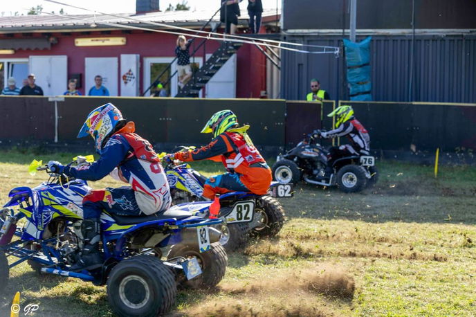 In 55 Rennläufen am Wochenende sind auch internationale Größen in ihrer jeweiligen Klasse dabei, wie Kinder auf Quads ab sechs Jahren, Speedkarts und eine Oldieklasse. 