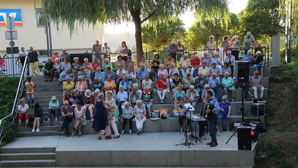 Herzlich willkommen zum Mitsingkonzert in der Arena in der Salz Bad Soden-Salmünster