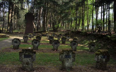 Die Wegscheide mahnt - Vertriebenenfriedhof - Foto Michael Stange