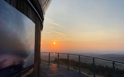 Auf der Aussichtsplattform des Radoms auf der Wasserkuppe